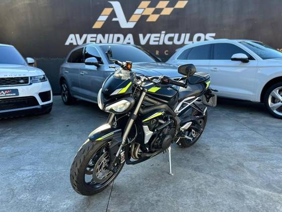 TRIUMPH STREET TRIPLE 765 RS 